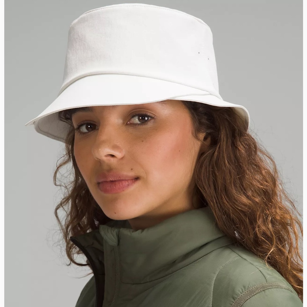 Lululemon Wide brim bucket hat